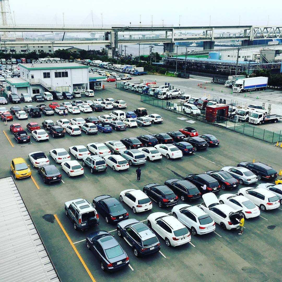 Покупка Автомобиля на Аукционах Японии: Исследование Рынка и Практические Советы